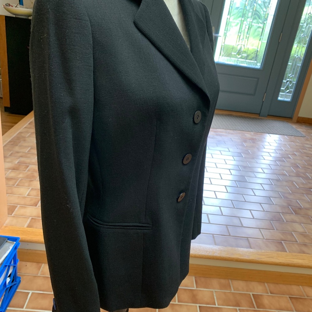Armani size 6 black wool blazer